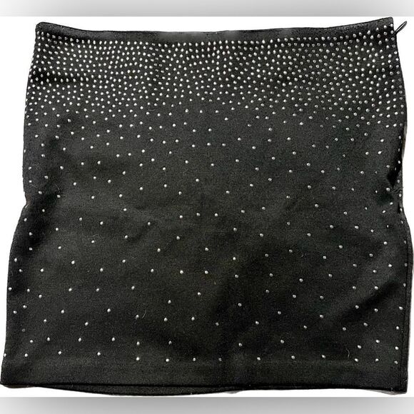 3 FOR $15 🙌🏼 Papaya size small black mini skirt with silver studded detail Y2K - Picture 2 of 3